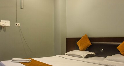 Hotel Grand Luit Room Type - Deluxe Room Hotel Grand Luit Room Type - Deluxe Room