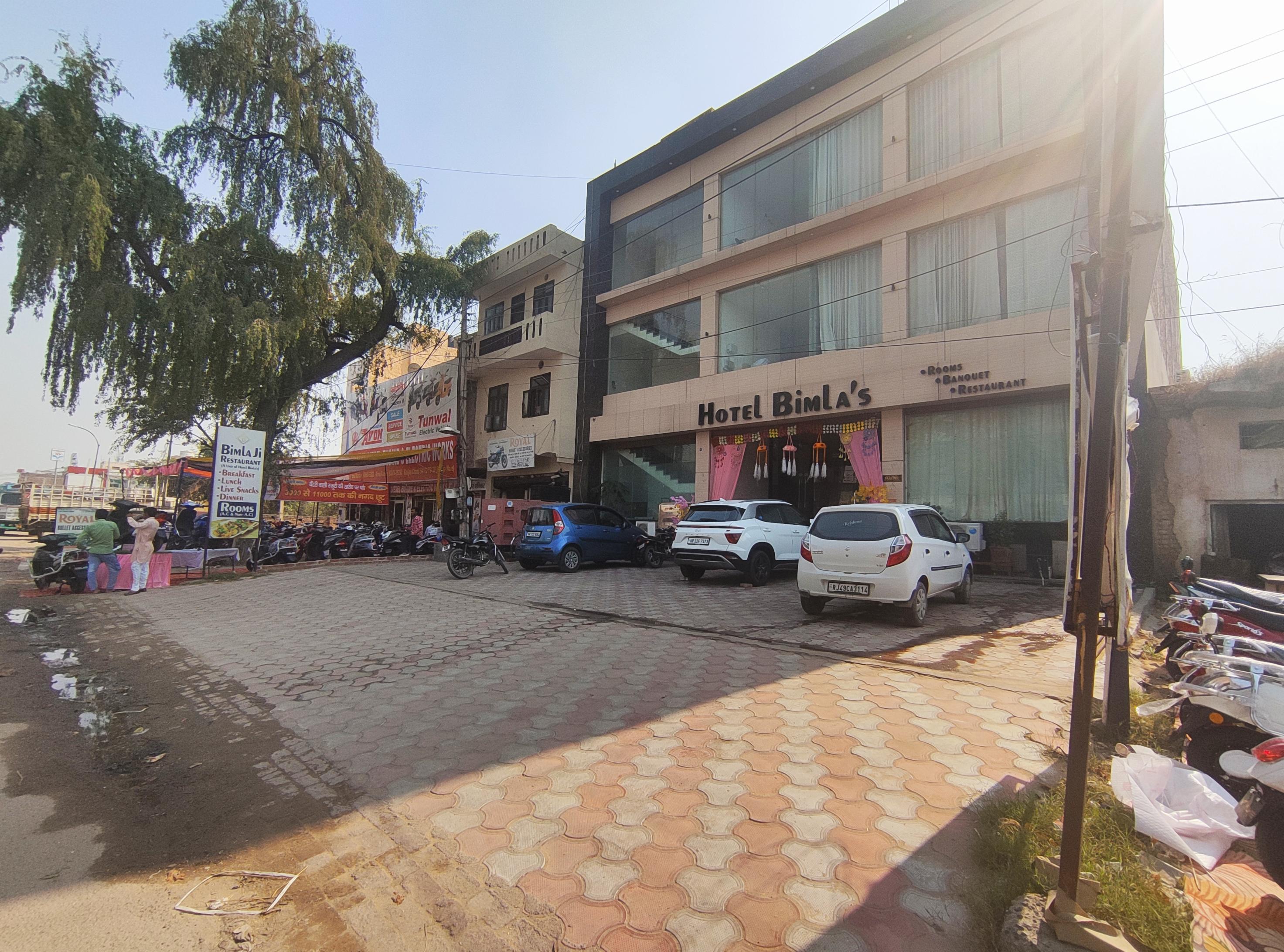 Hotel Bimla's - Tap to explore photos