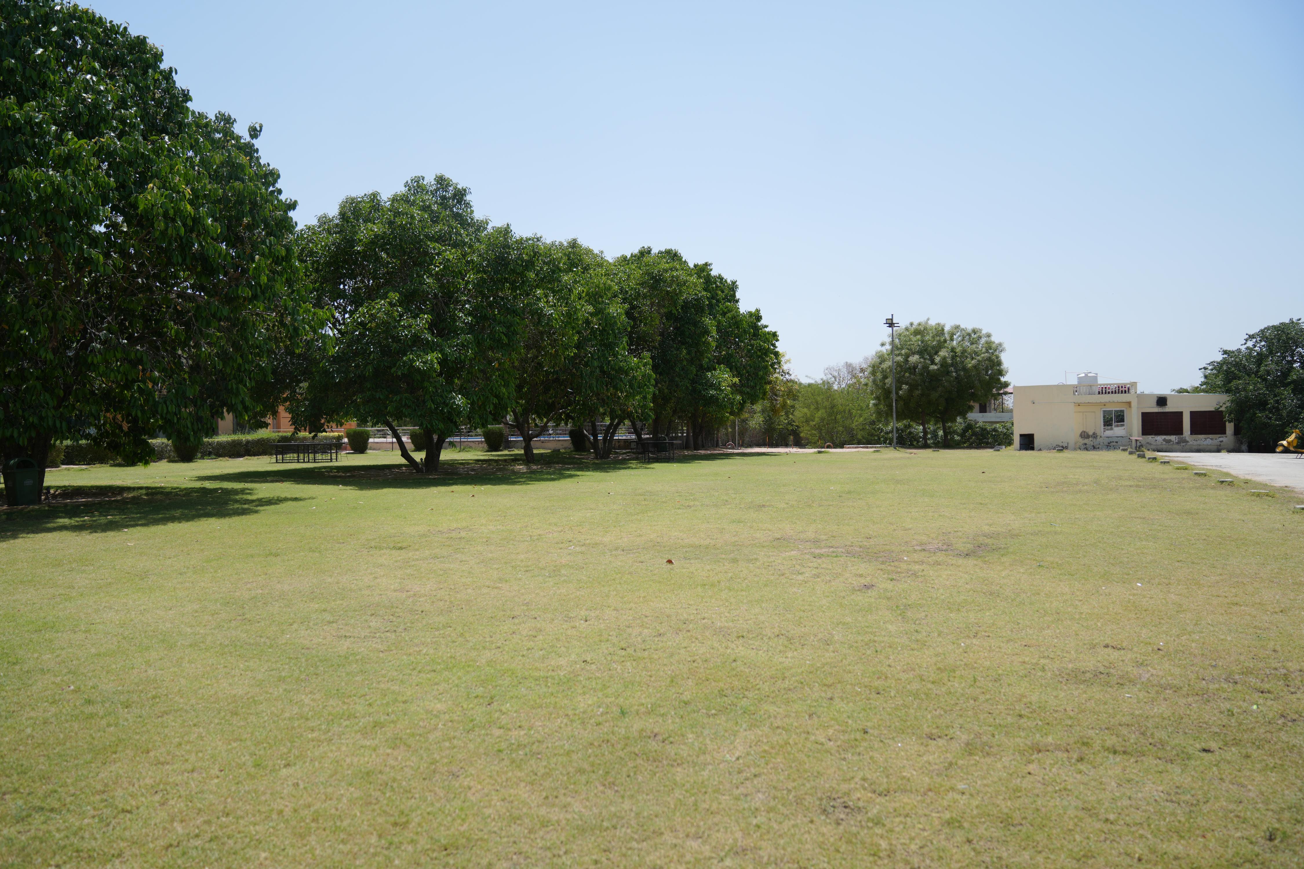 Chitrakoot Garden and Resorts - Tap to explore photos