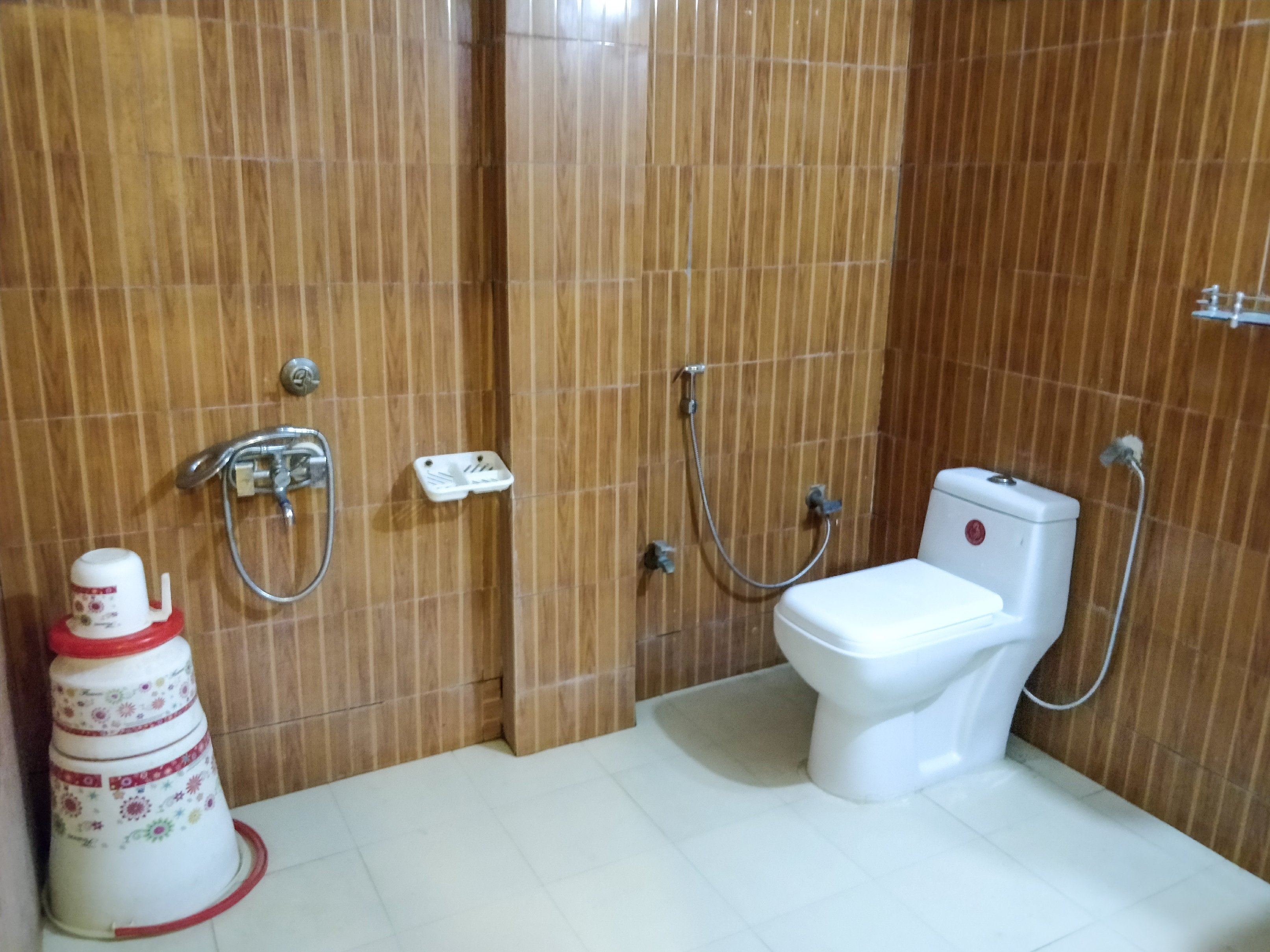 Hotel Dhingra Residency - Tap to explore photos