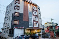 Regalia Inn & Suites