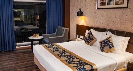 Hotel Saffron Crest Room Type - Executive Room