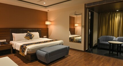 Hotel Saffron Crest Room Type - Premuim Room