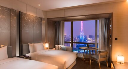 Conrad Guangzhou Room Type - TWO QUEEN DLX RM RIVER VW Conrad Guangzhou Room Type - TWO QUEEN DLX RM RIVER VW