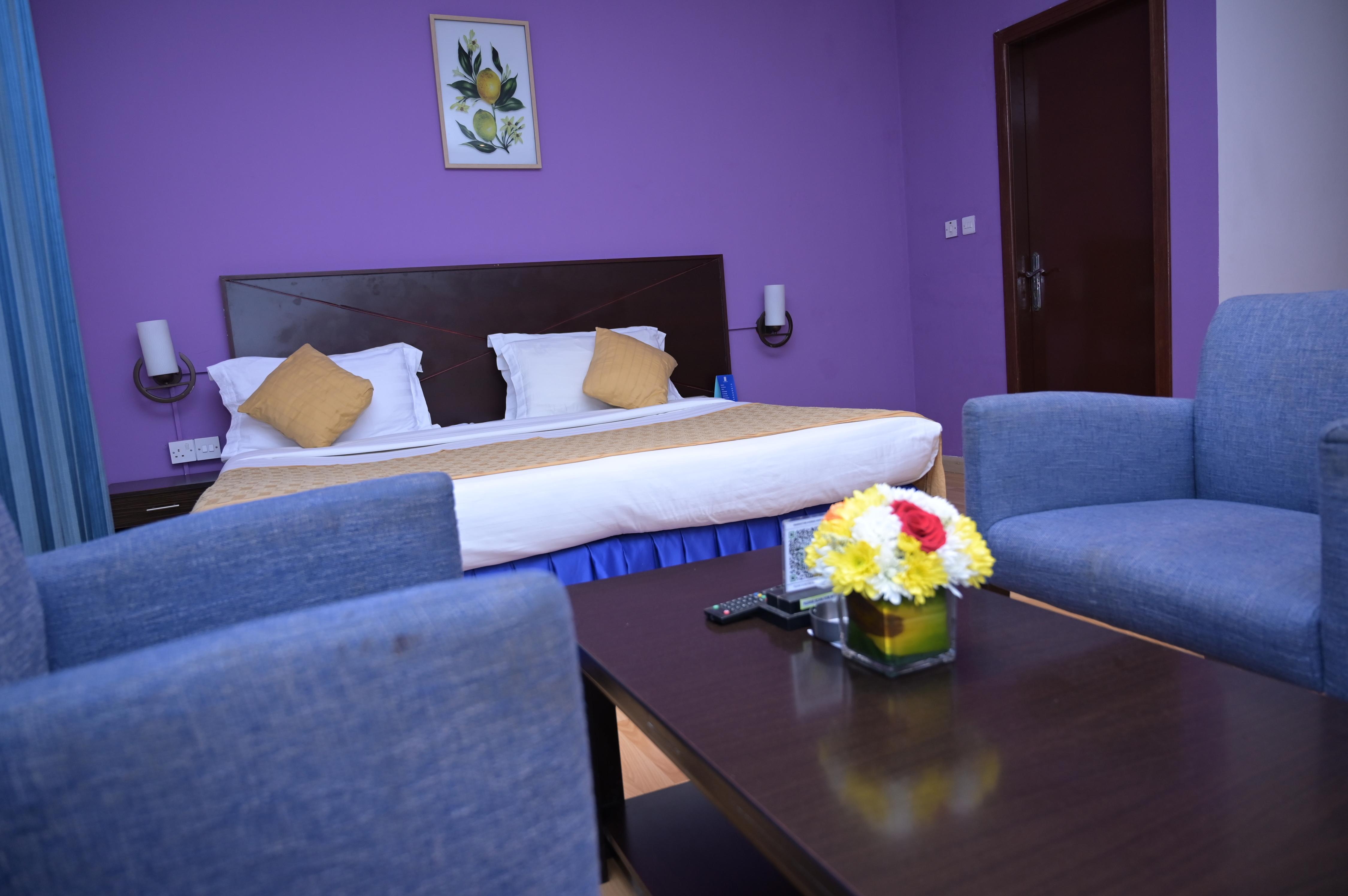 Manhattan Avenue Hotel, Bur Dubai - Tap to explore photos