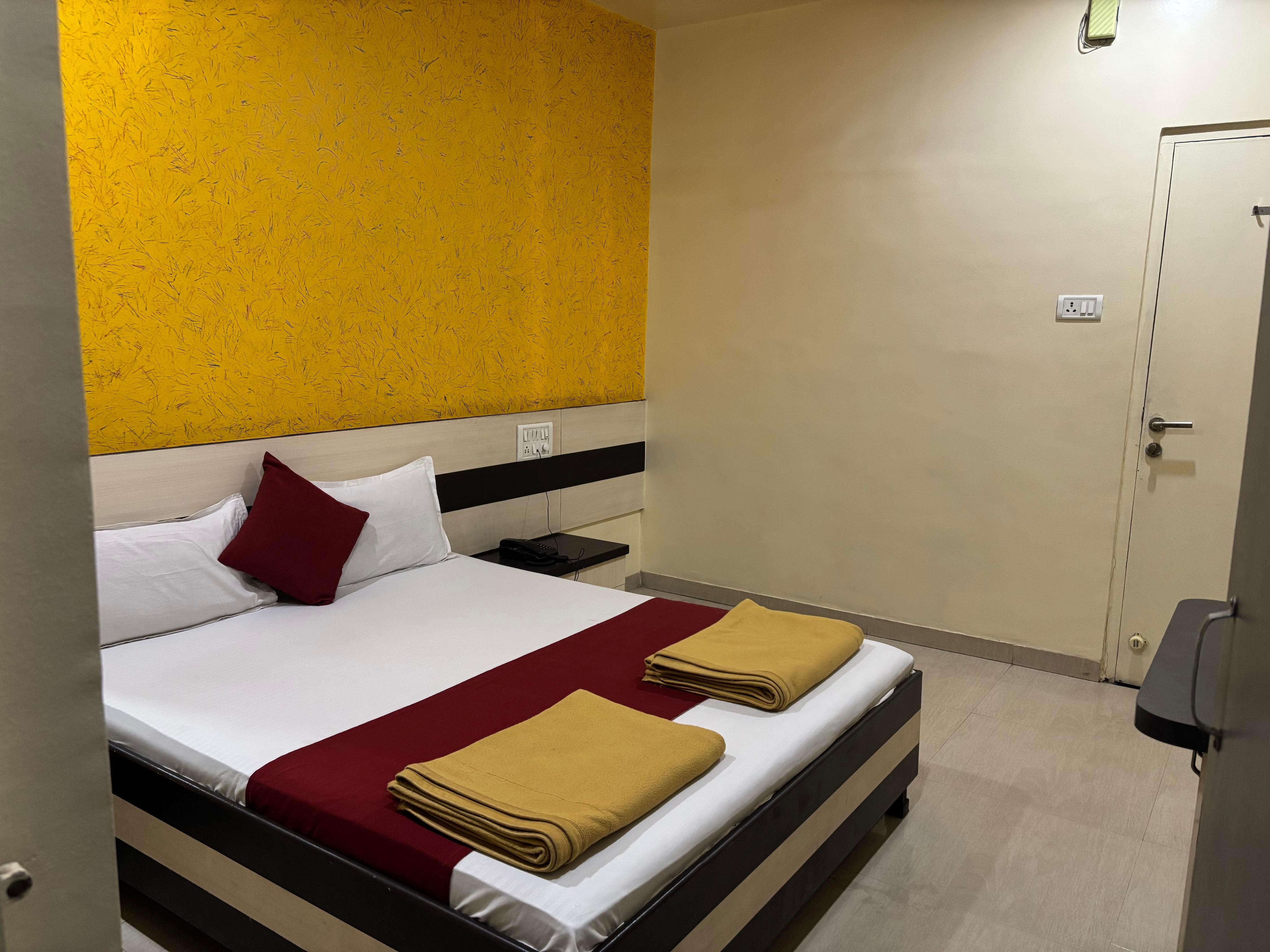 Hotel Sai Leela - Tap to explore photos