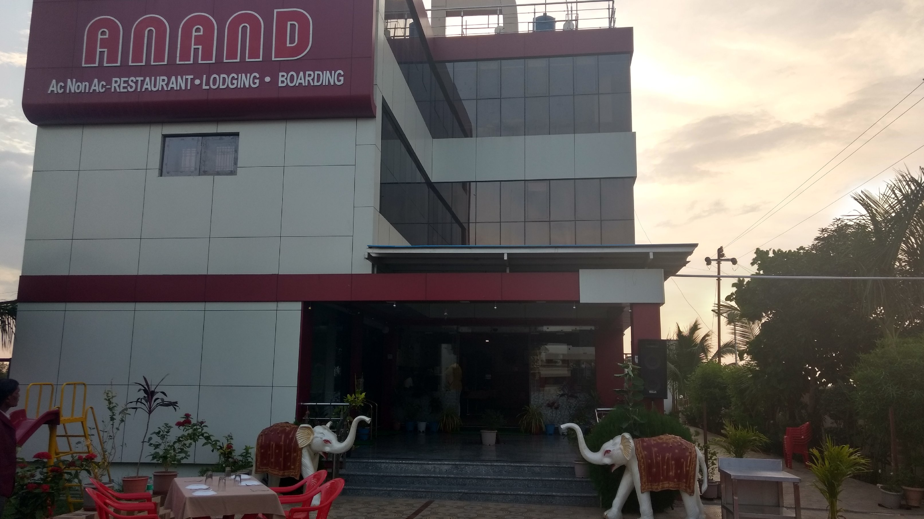 Hotel Anand 