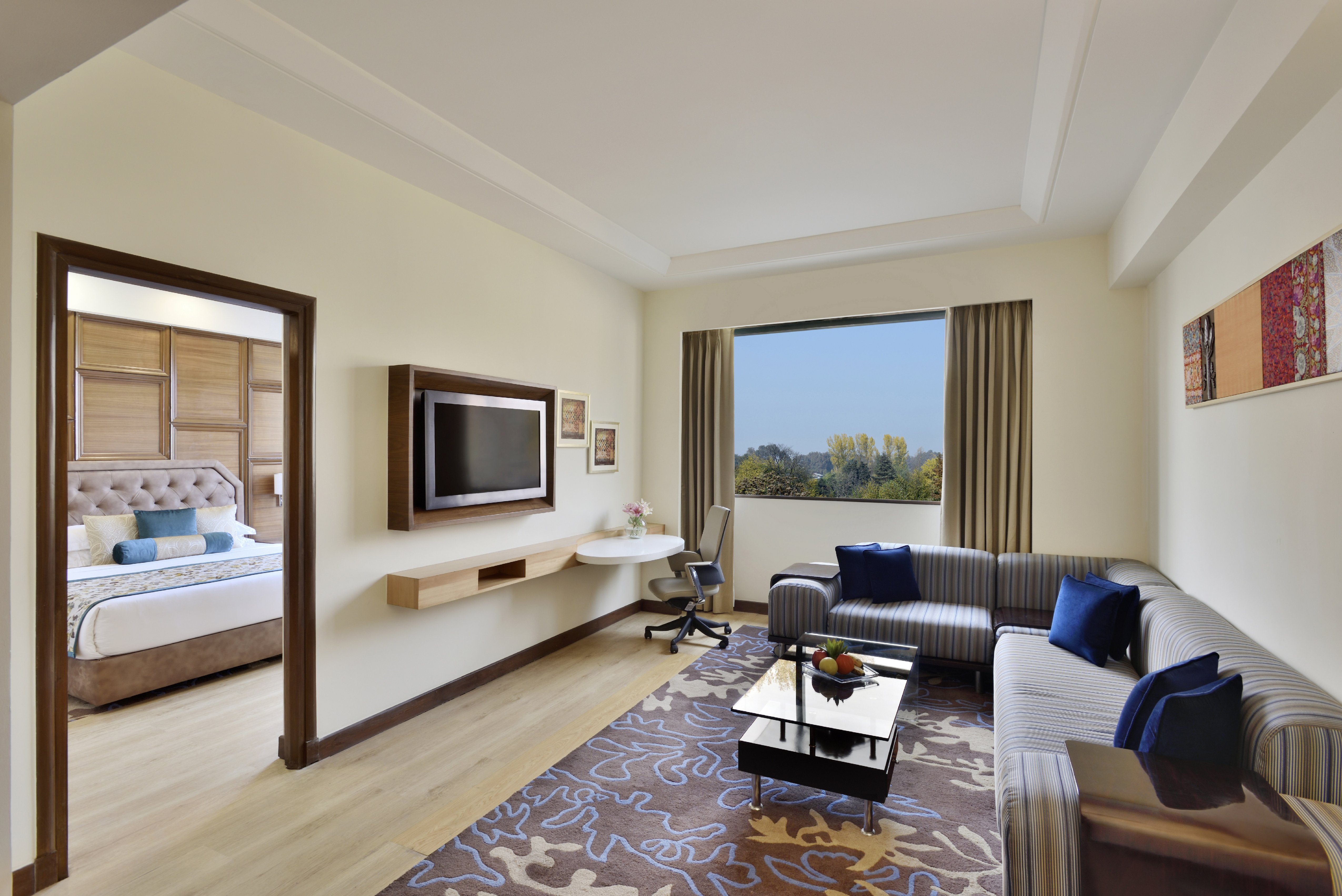 Radisson Srinagar Room Type - 1 Bedroom Suite Room with Living Room