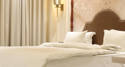 Kumkum Palace Room Type - Deluxe Room