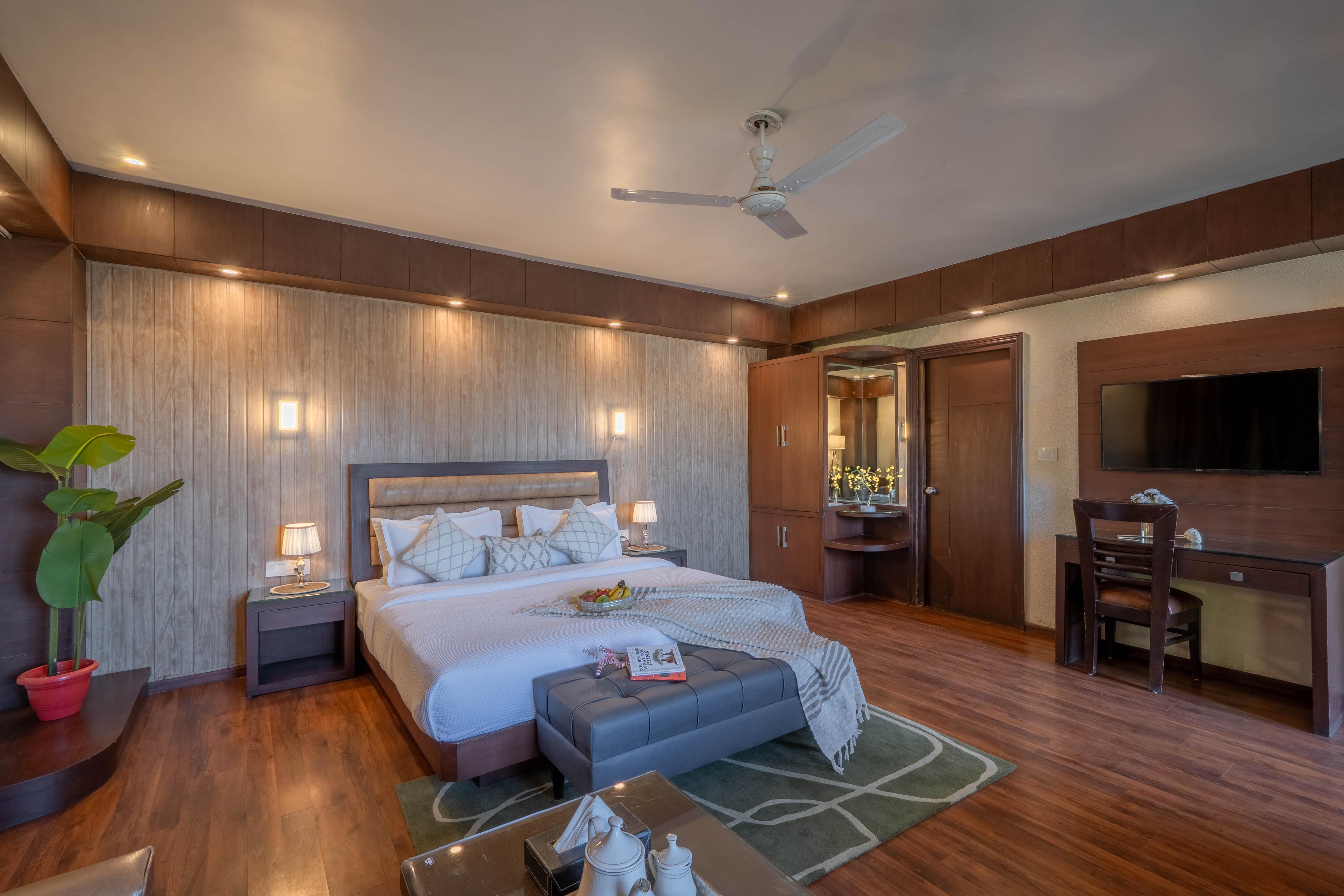 Perfectstayz Premium The Pride near Mall Road - Tap to explore photos