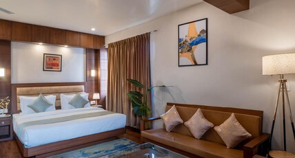 Perfectstayz Premium The Pride near Mall Road Room Type - Family room with balcony
