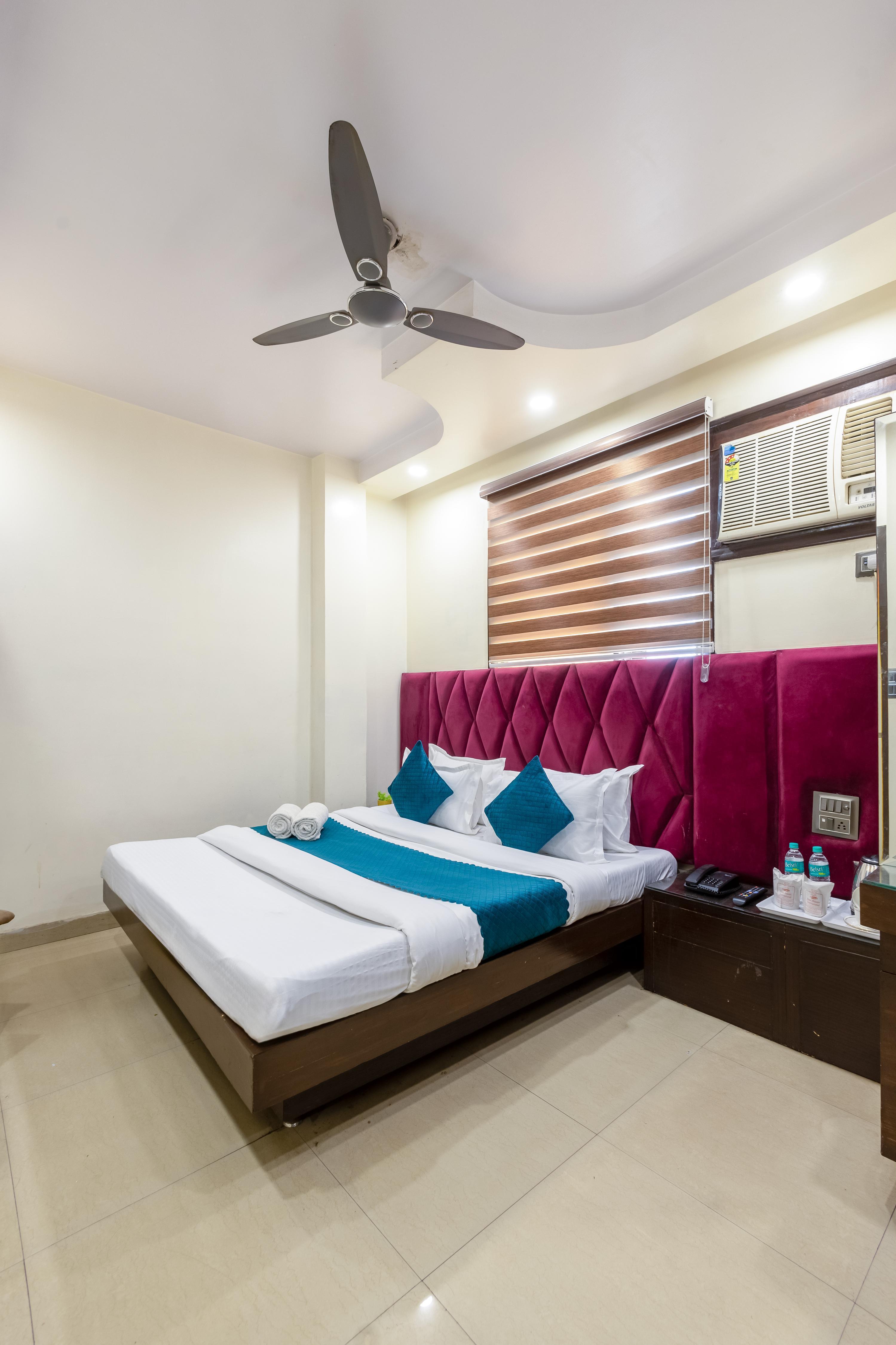 Hotel Shivam International 2 Min Walk From New Delhi Railway Station - Tap to explore photos