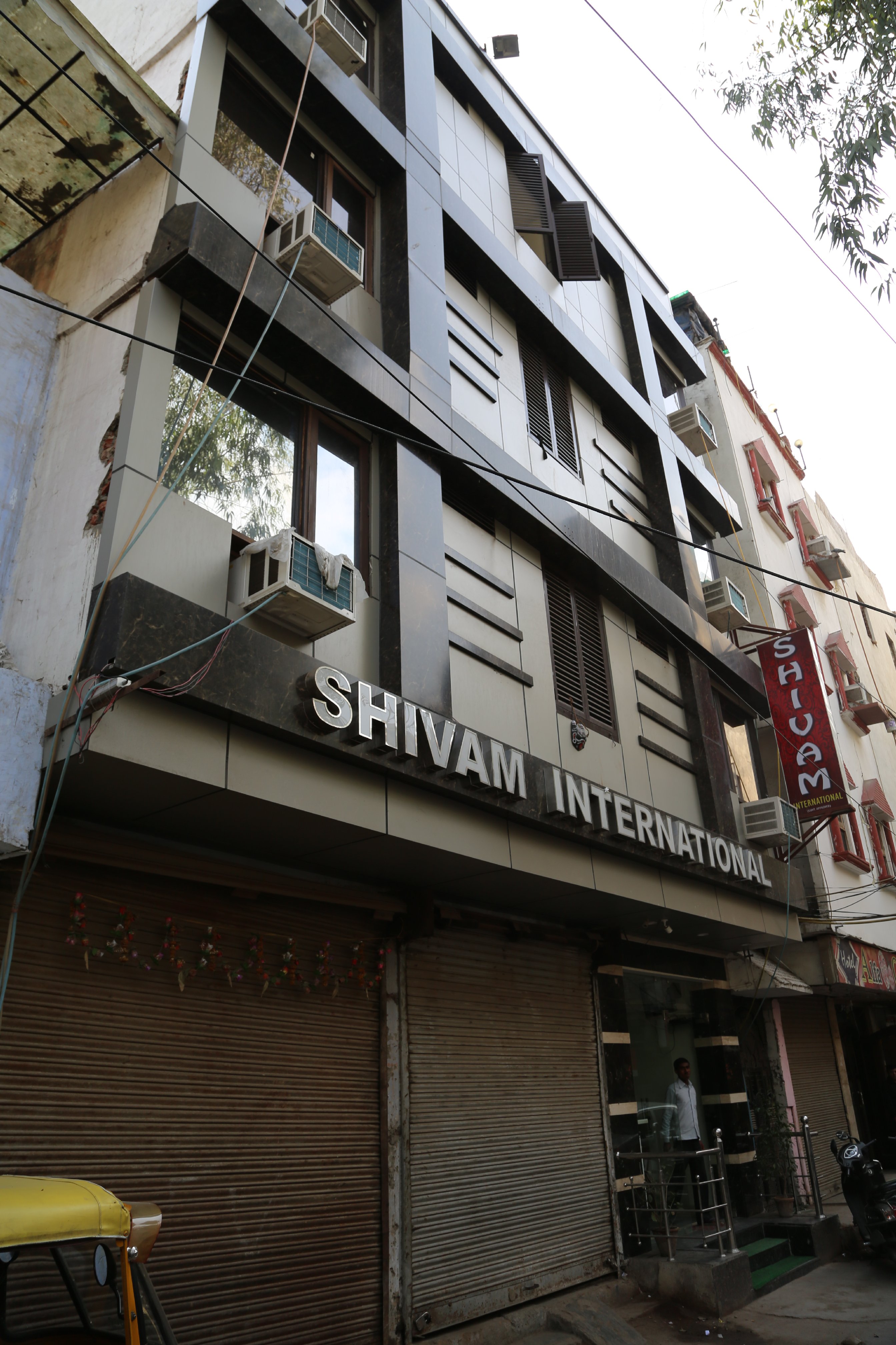 Hotel Shivam International 2 Min Walk From New Delhi Railway Station - Tap to explore photos
