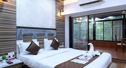 Luxe Villa - Kandivali East Room Type - Director Room (Private Balcony)