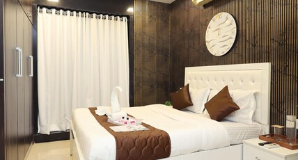 Luxe Villa - Kandivali East Room Type - Manager Room
