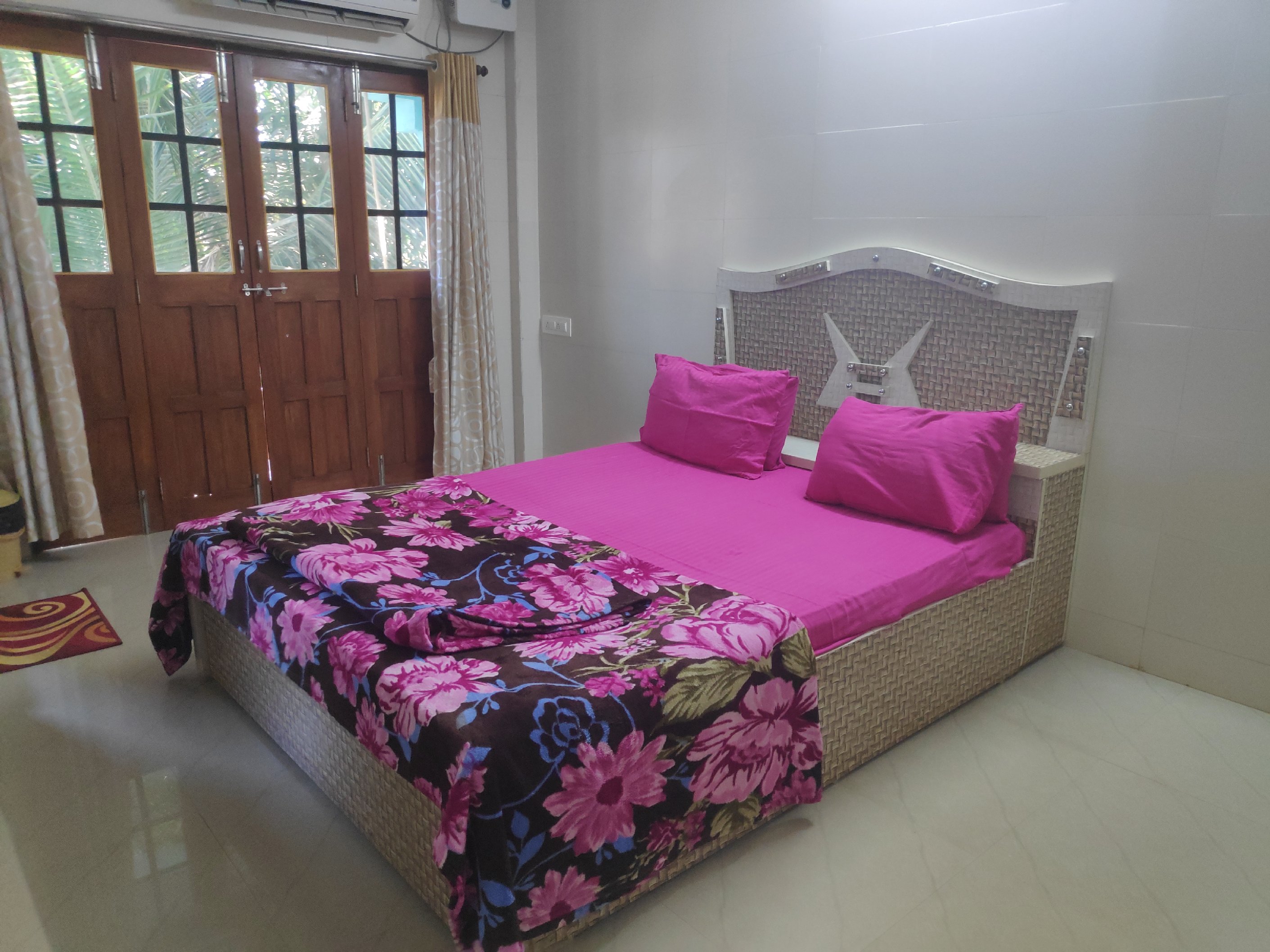 Marine Villa | AC Rooms & Caretaker - Tap to explore photos