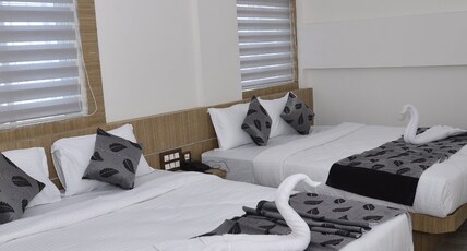 Suroor Tourist Home  Room Type - Family Room AC