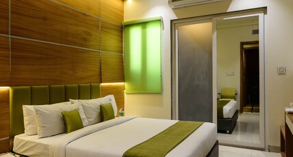The Hubstreet Hotel Room Type - Premium Room with Queen size Bed
