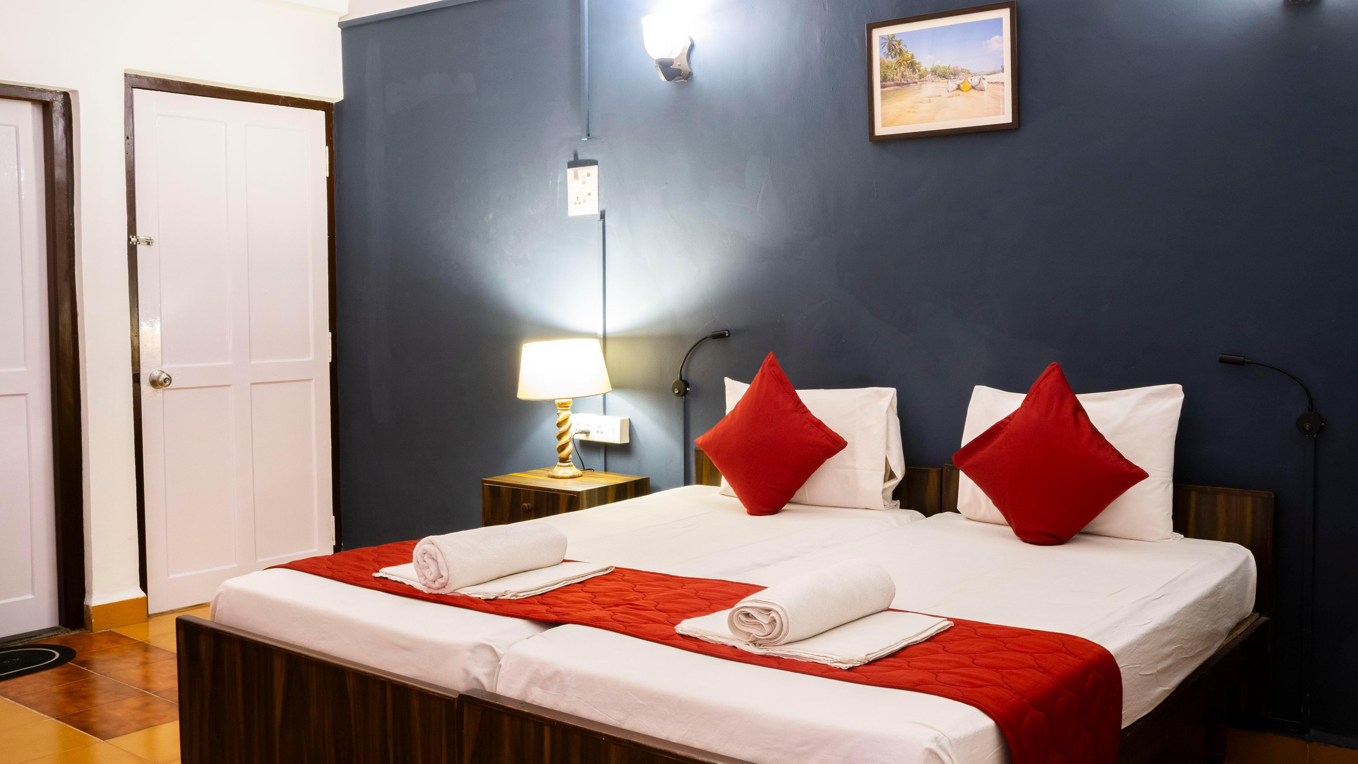 Shelter Guest House - Spacious AC Rooms with Wifi - Tap to explore photos