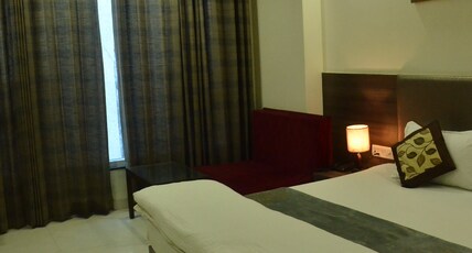 Hotel Sopan Heights Room Type - Deluxe Room