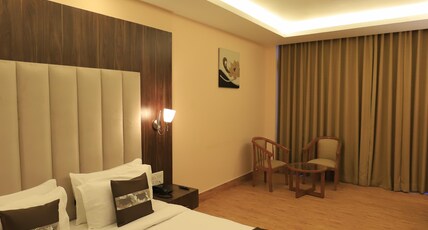 Manohar Villas Room Type - Superior Room with Balcony