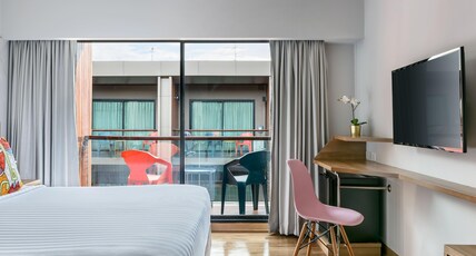 VELA be Bangkok Ratchathewi Room Type - VELA Balcony King