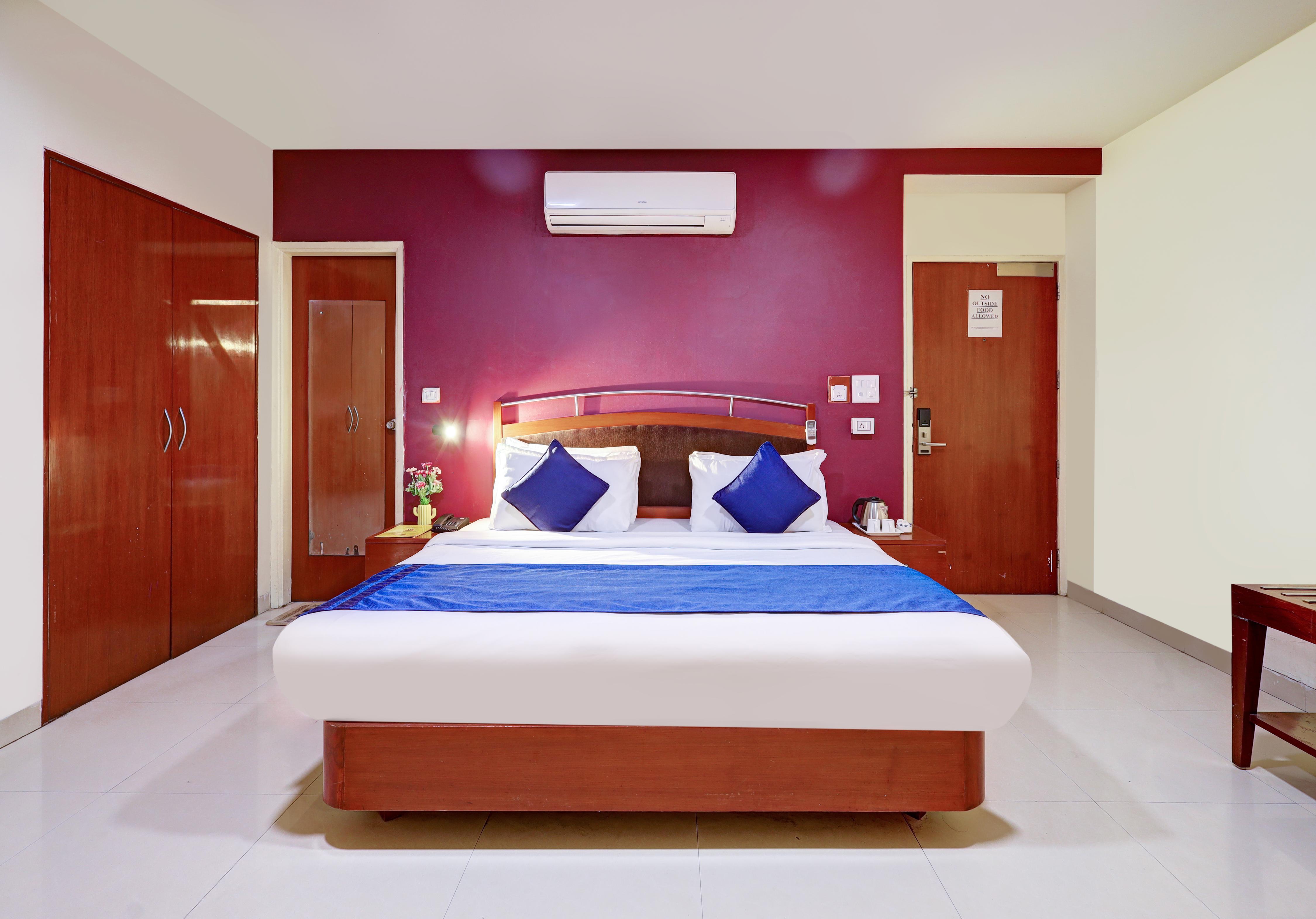 Hotel Divine inn NFC By ASPL - Tap to explore photos