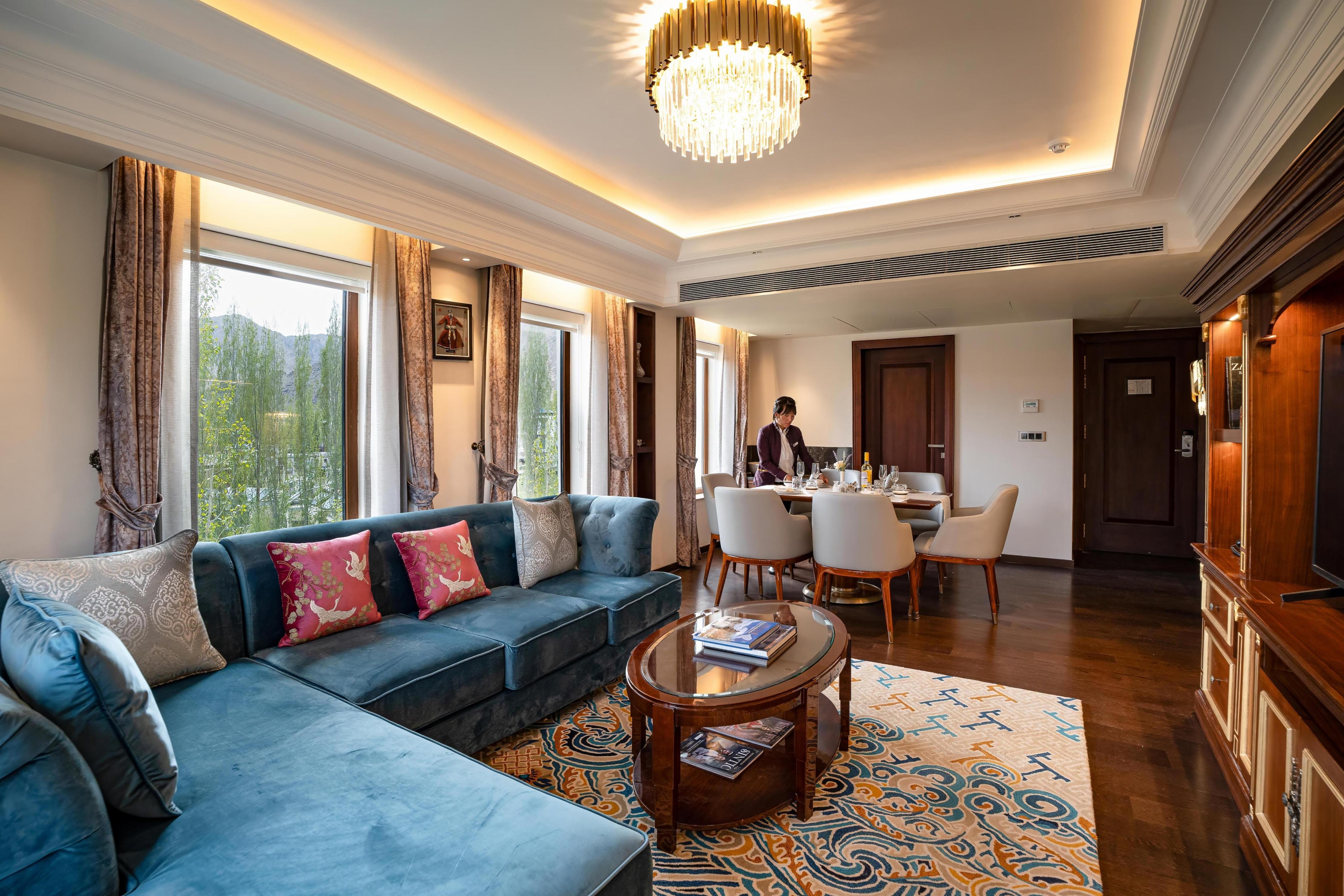 Hotel The Indus Valley Room Type - Presidential Suite (Private Balcony+Jacuzzi+kitchenette)