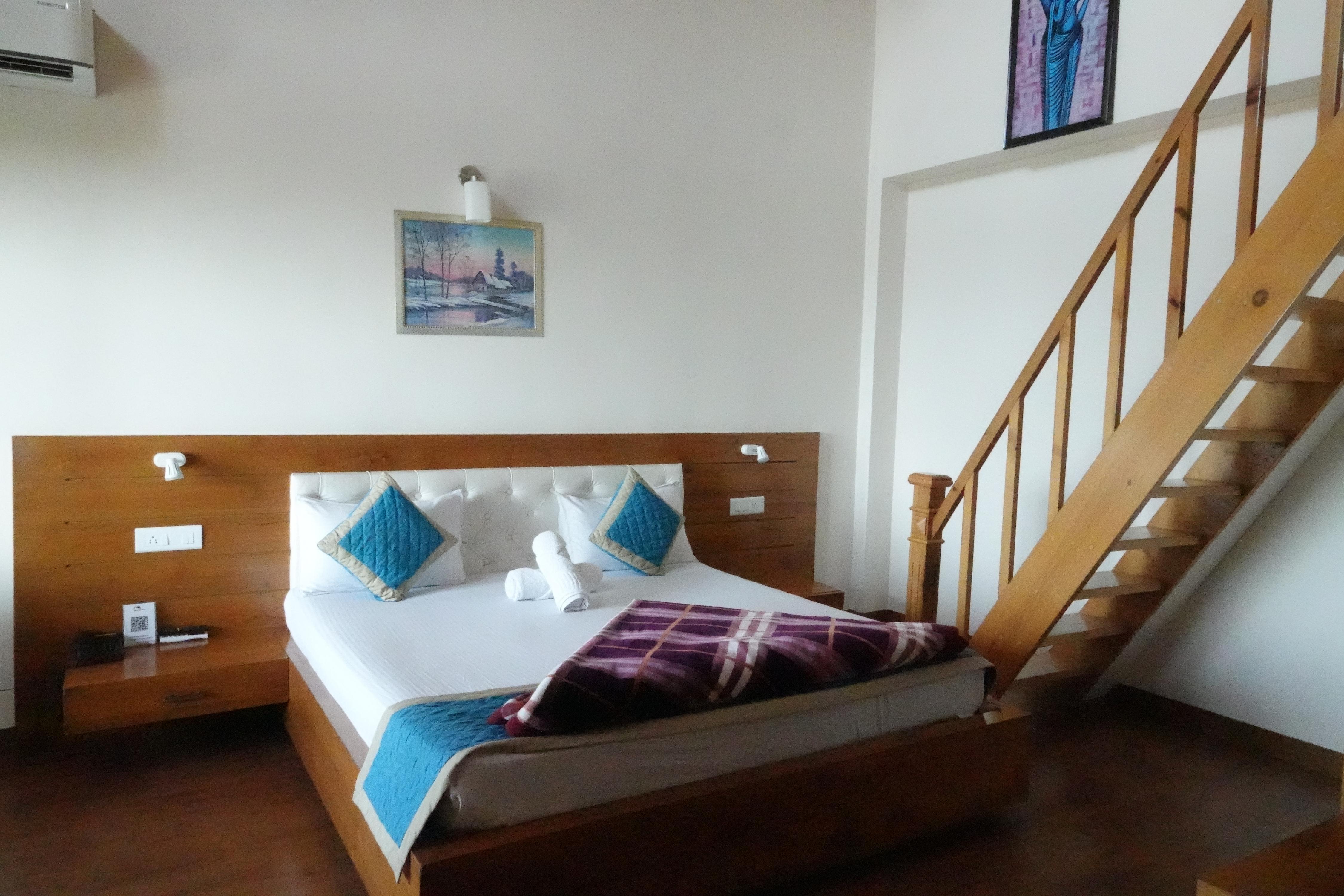 The Majestic Cedar | 2km From Mall Road, Stags not allowed Room Type - Deluxe Duplex Valley View AC