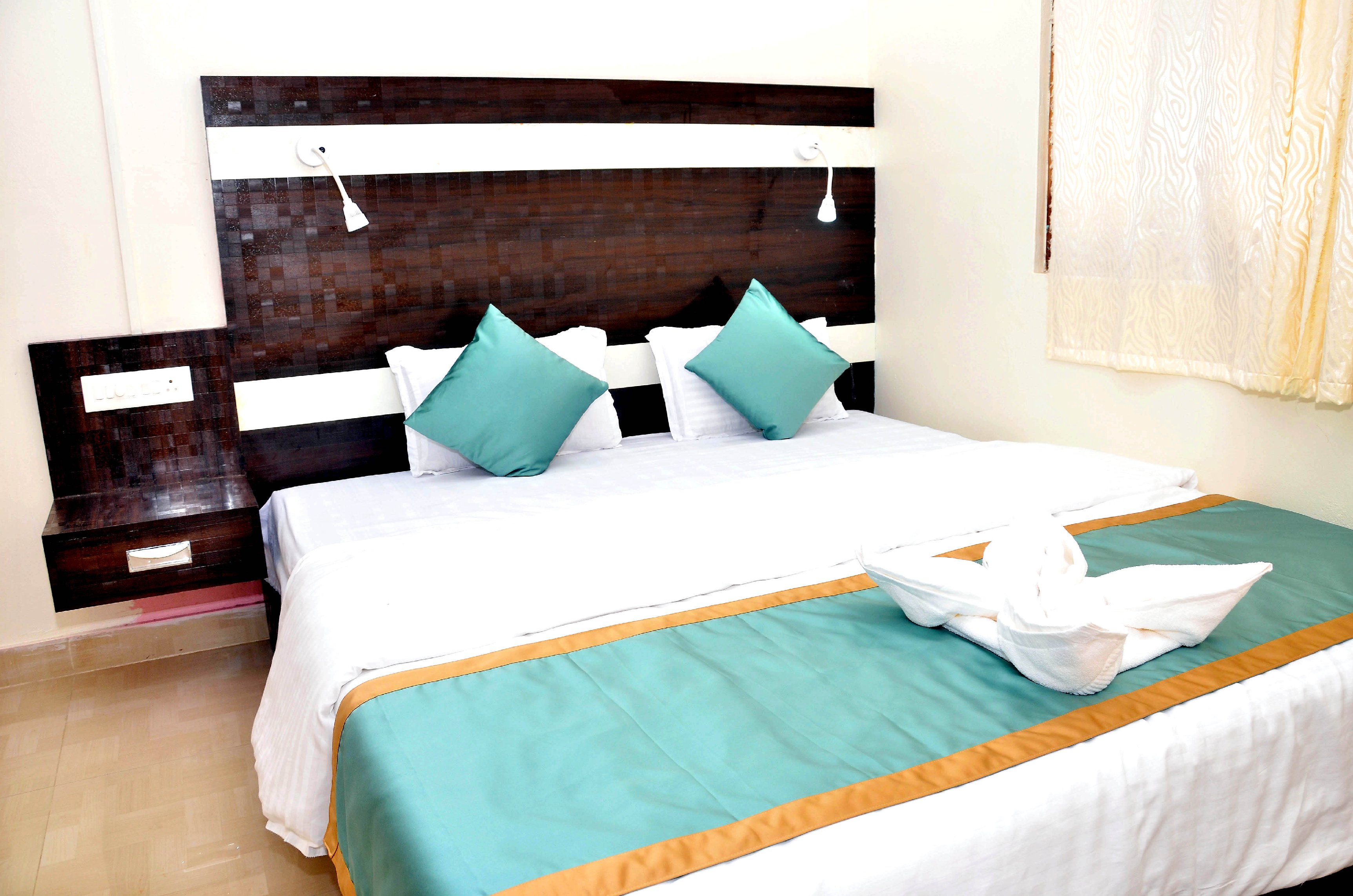 Inn Residency | AC Rooms & Wifi