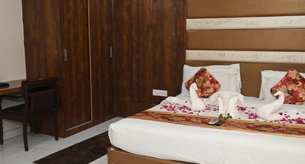 Hotel New Majestic Room Type - Deluxe Ac Double Bed Room Hotel New Majestic Room Type - Deluxe Ac Double Bed Room