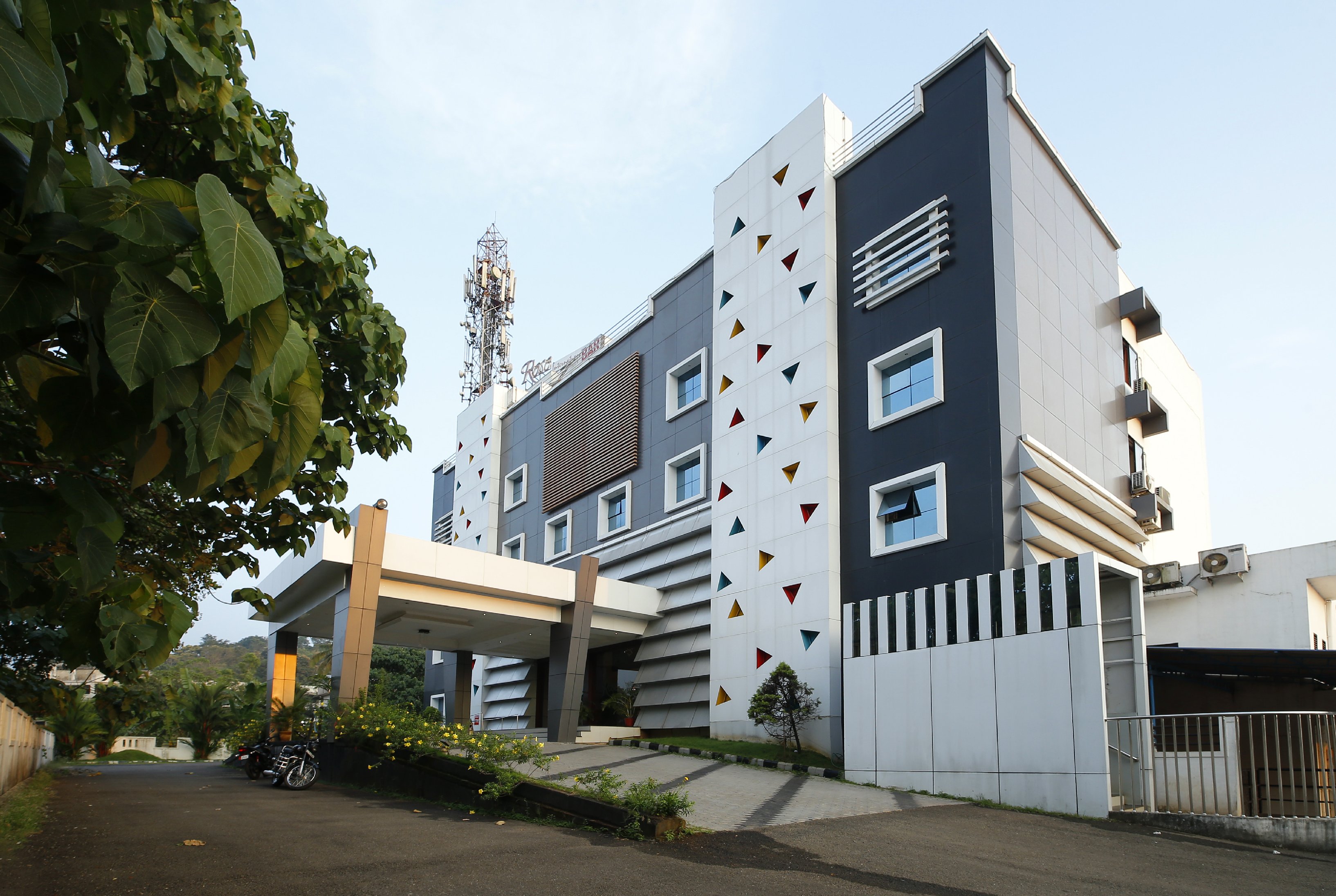 Rose International Hotel