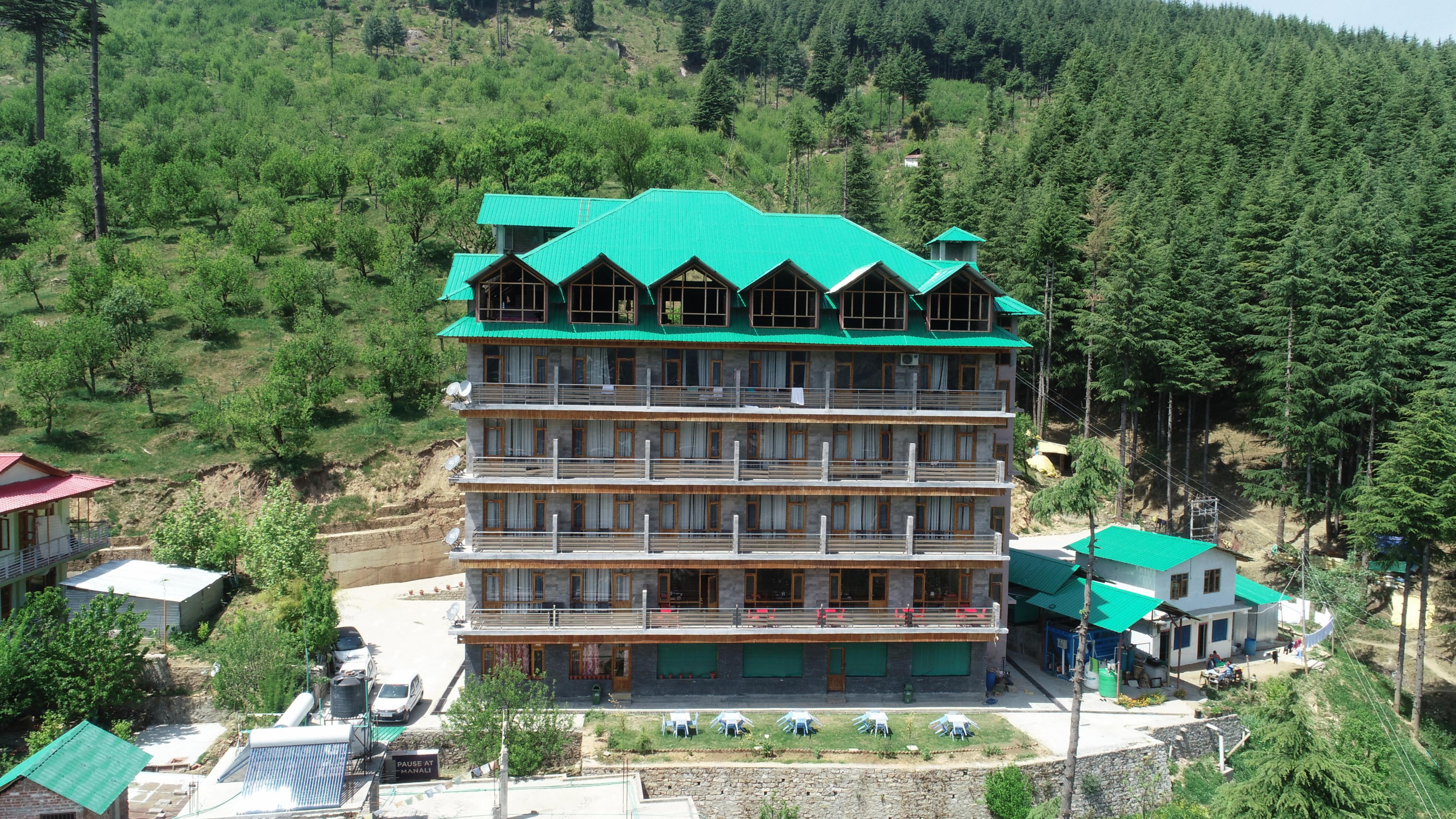 Gezellig Inn - Vardhan Hills