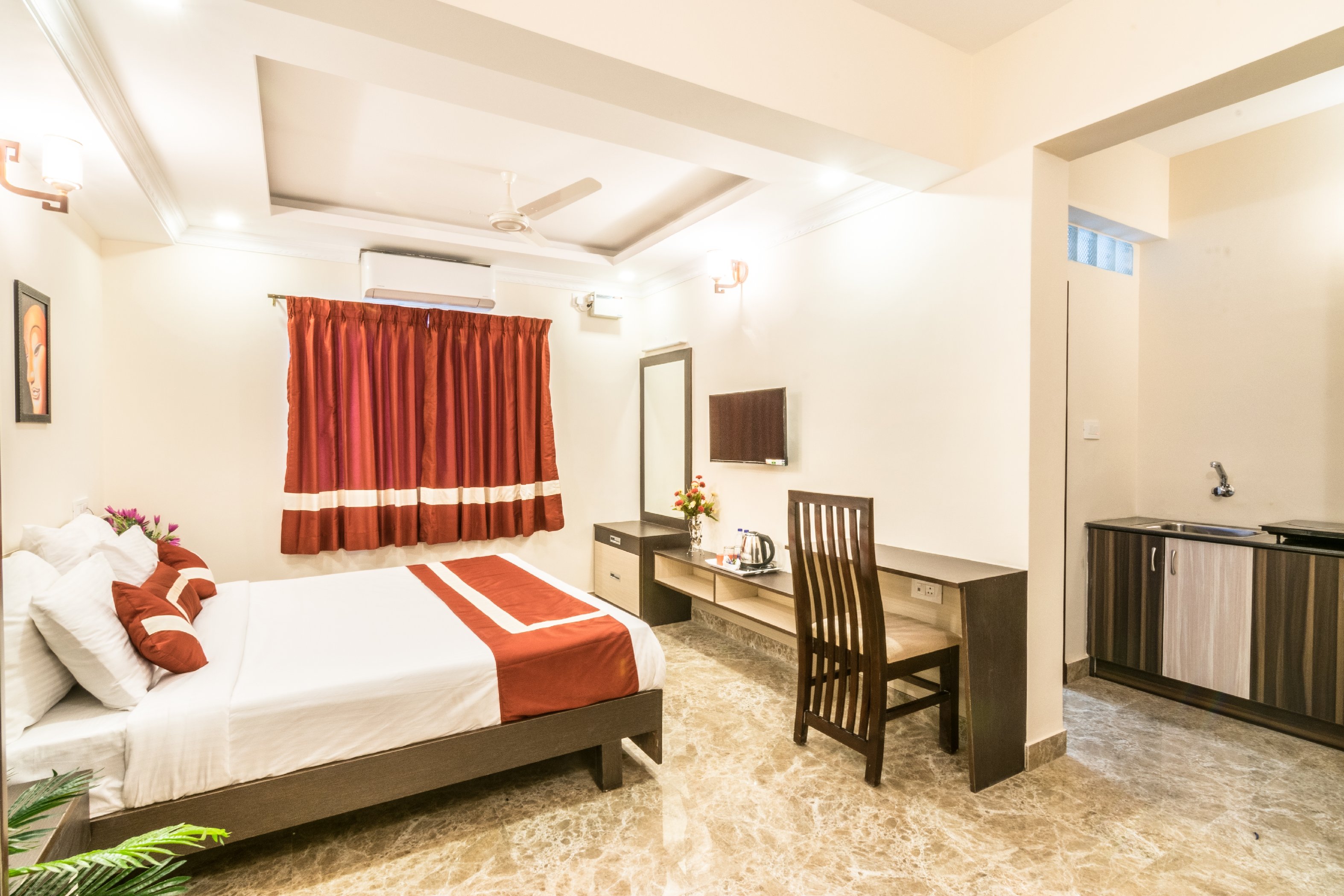 Octave Studio Hotel - Tap to explore photos