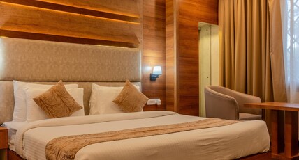 Hotel Heiga Room Type - Deluxe AC Room