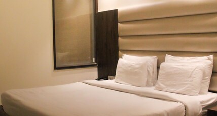 Hotel Nimantran Palace Room Type - DELUXE ROOM