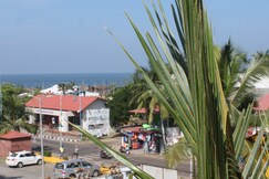 Altrude Villa | Rooms Near Beach