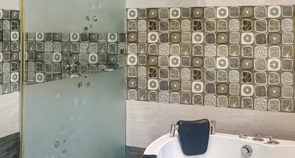 Maulik Mansion Resort Room Type - Jacuzzi Room