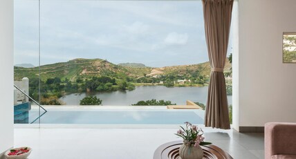 YAAN Udaipur Room Type - Private Pool Villa Panoramic Lake View