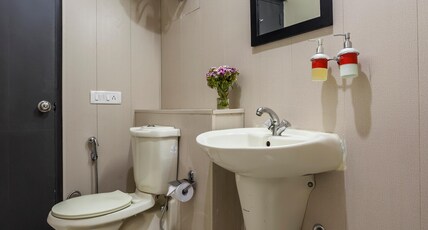 Hotel O Amby inn Room Type - Classic