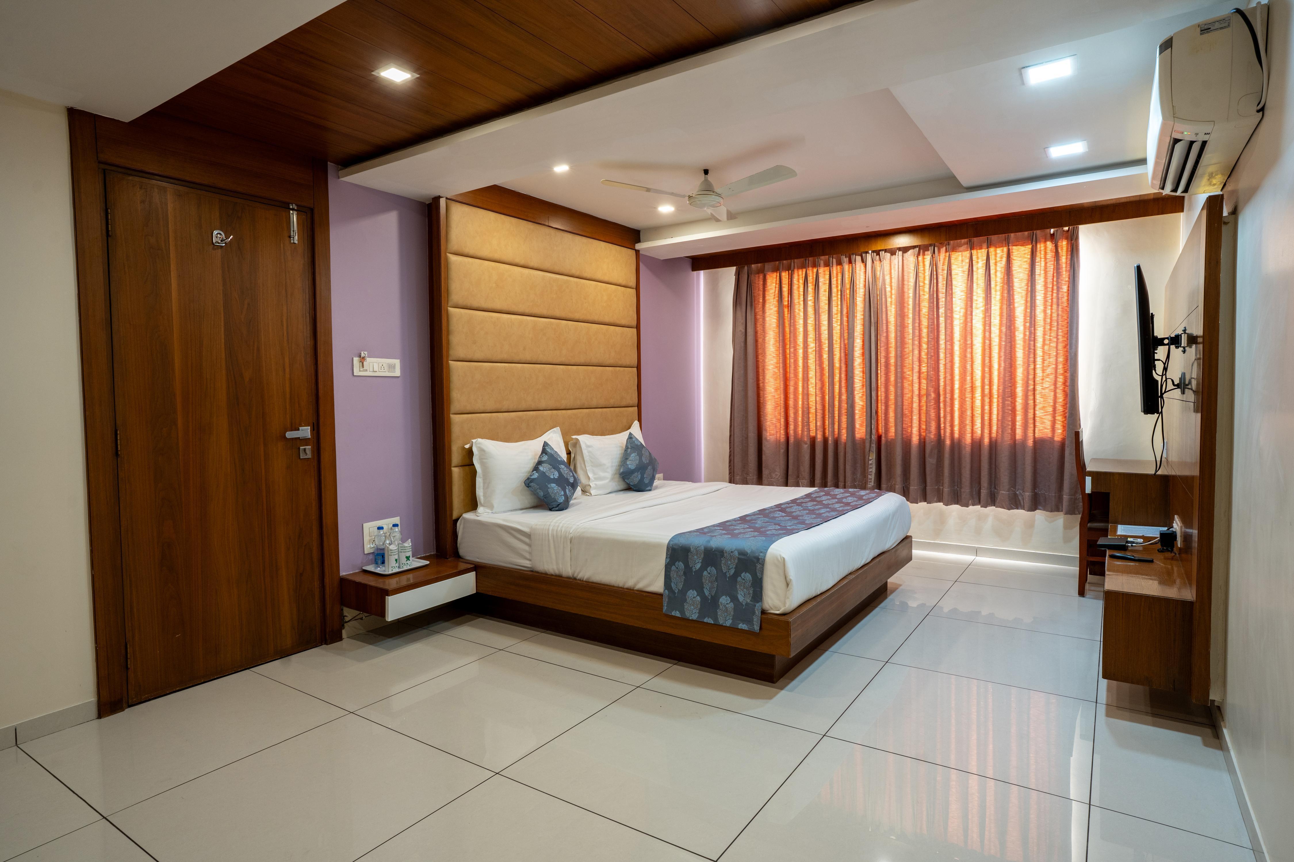 Hotel Utsav By PNS Room Type - Suite Room