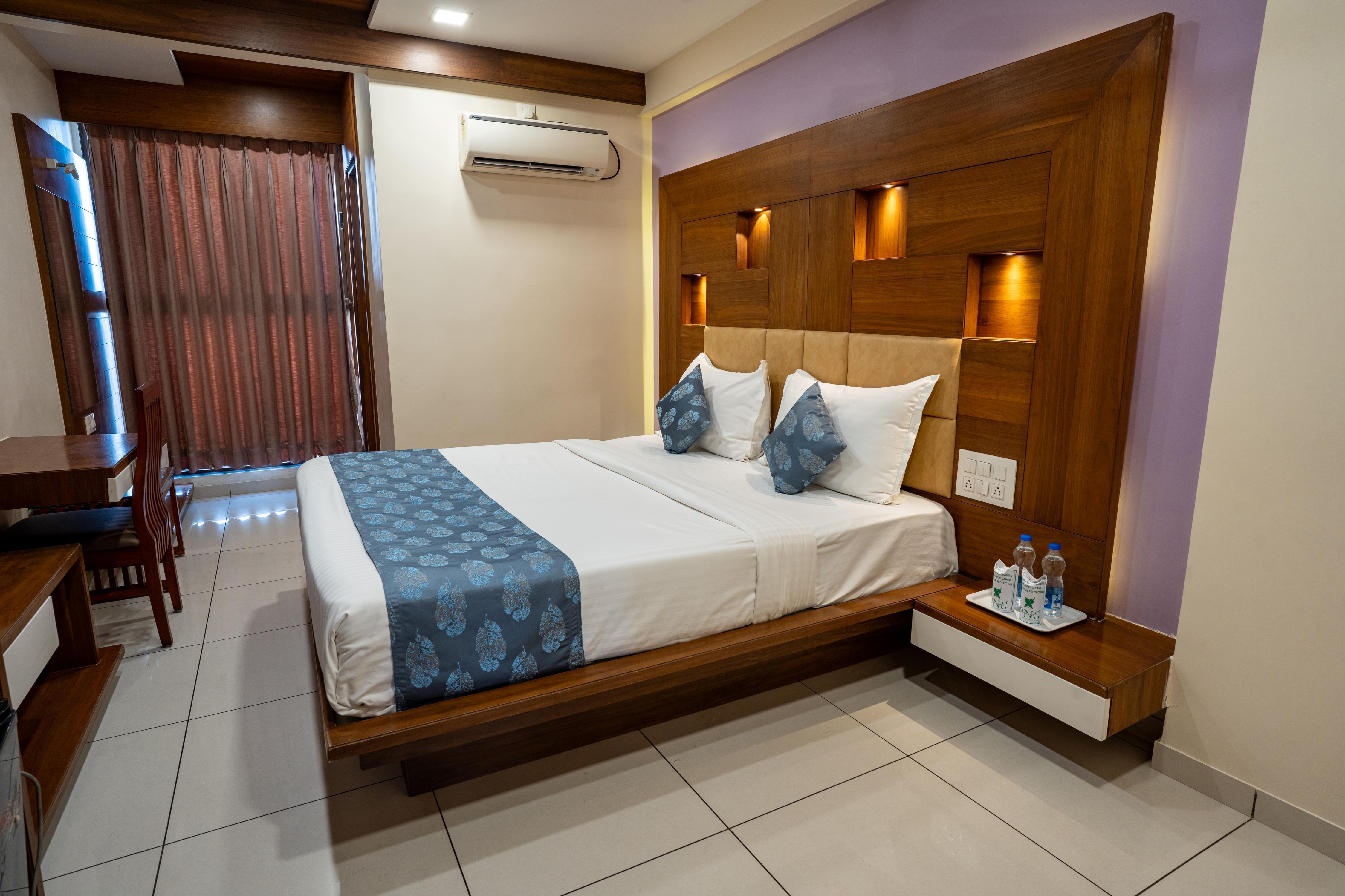 Hotel Utsav By PNS Room Type - Super Deluxe Room