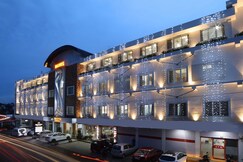 Kgees- HillTown Hotel