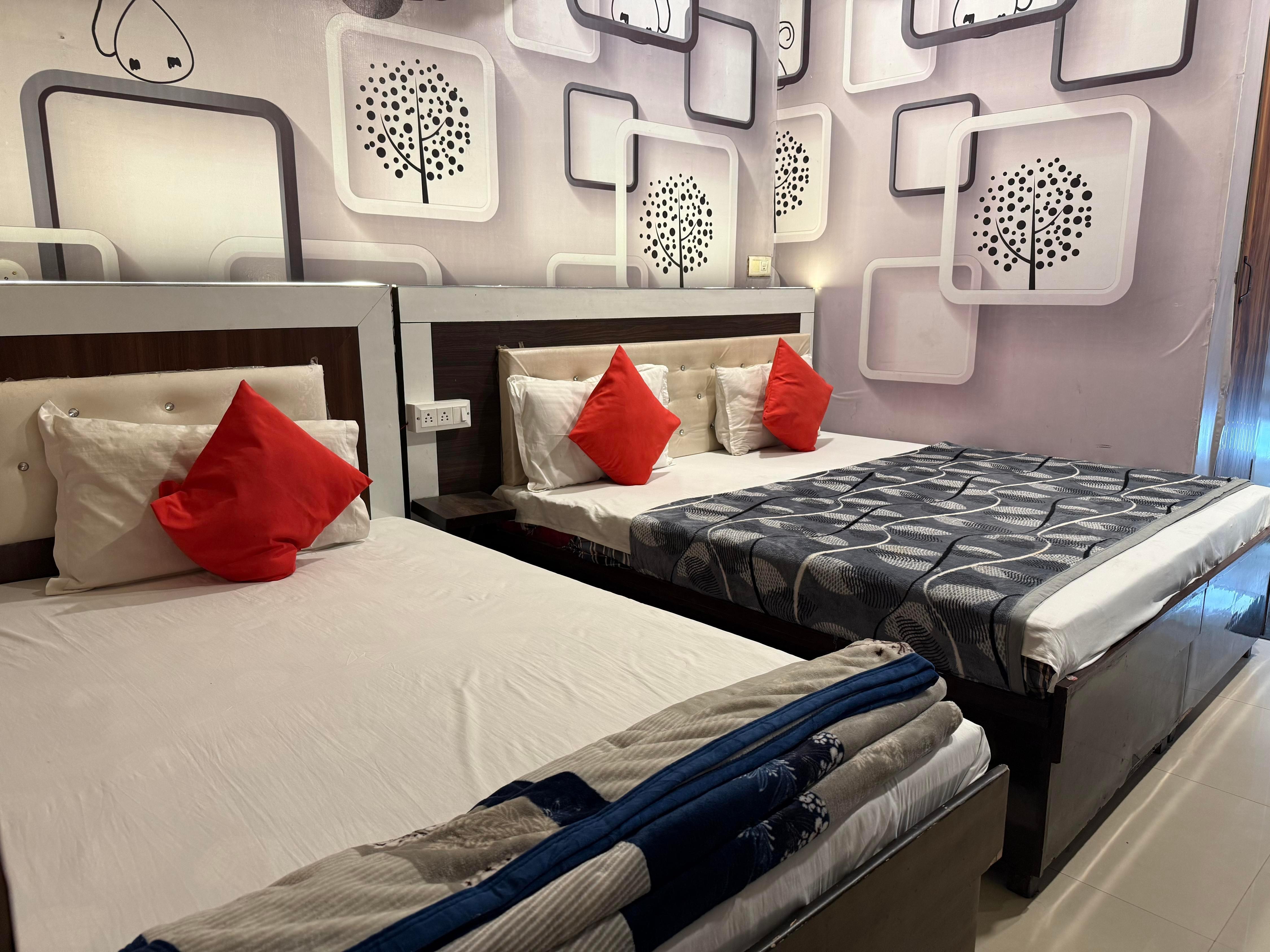 HOME STAY Kurukshetra Room Type - Deluxe Room