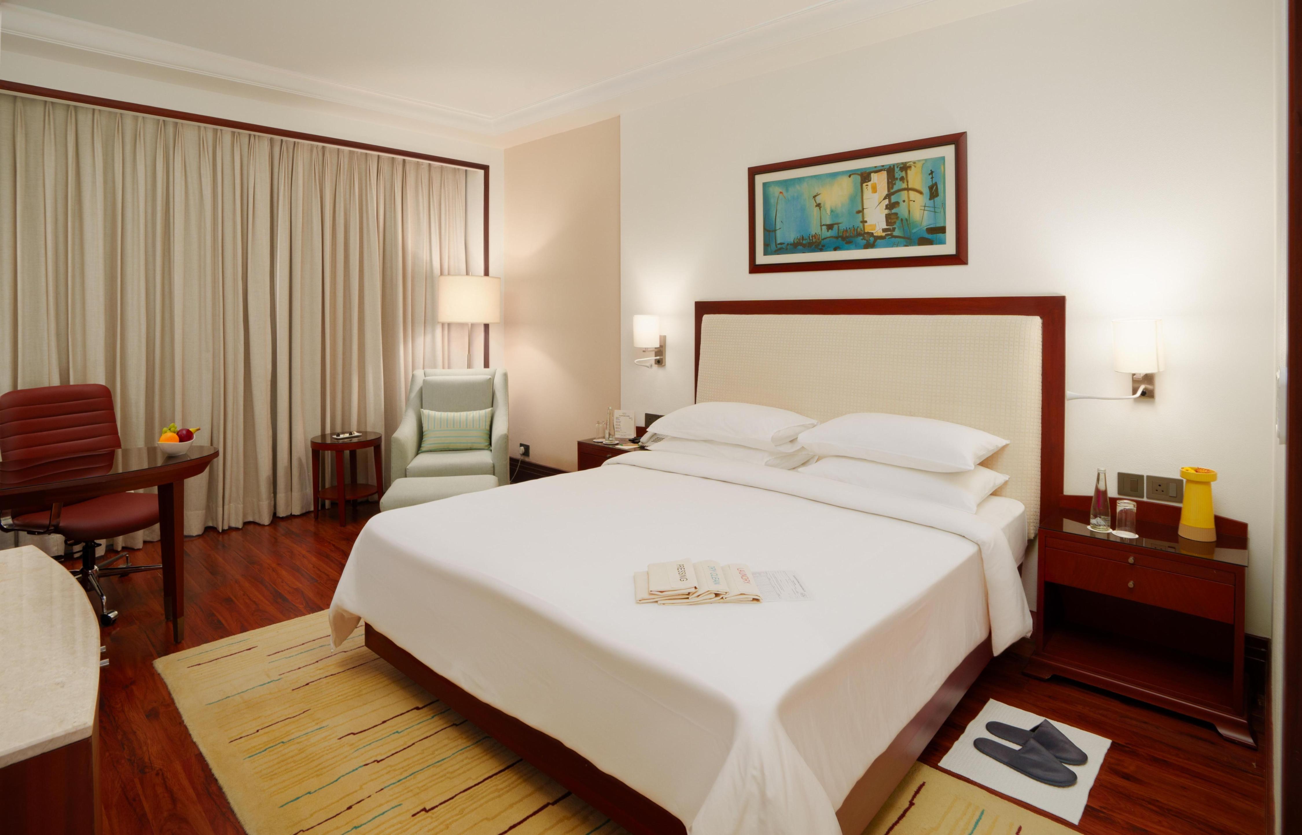 DLF CLUB 3 Room Type - Premium King Room with Swimming Pool Access
