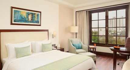 DLF CLUB 3 Room Type - Superior King Room with Swimming Pool Access