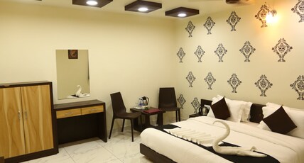 Hotel Shri Ram Residency Room Type - Super Deluxe Room