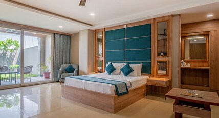 Hotel Highway King (Shahpura) Room Type - King Suite Room with Balcony