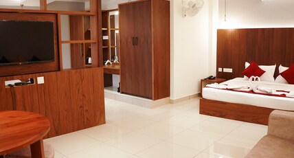 New Royal Crown Room Type - Presidential Suite Ac with 2 King Size Beds