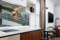 Metropole, Bangkok, a Tribute Portfolio Hotel by Marriott